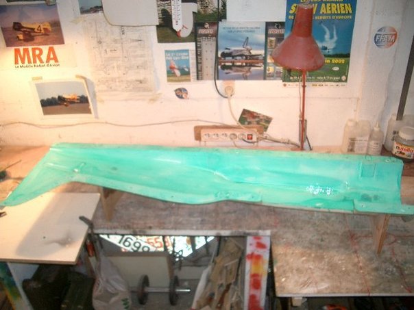 Construire un racer p'tit gros en résine polyester avec un moule Construire un racer p'tit gros en résine polyester avec un moule