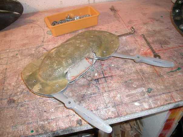 Construire un racer p'tit gros en résine polyester avec un moule Construire un racer p'tit gros en résine polyester avec un moule