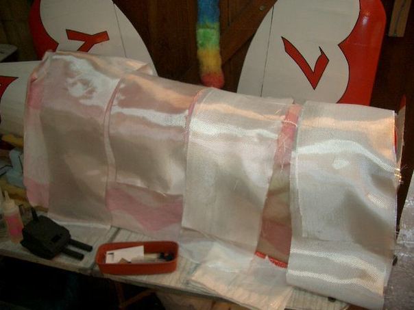 Construire un racer p'tit gros en résine polyester avec un moule Construire un racer p'tit gros en résine polyester avec un moule