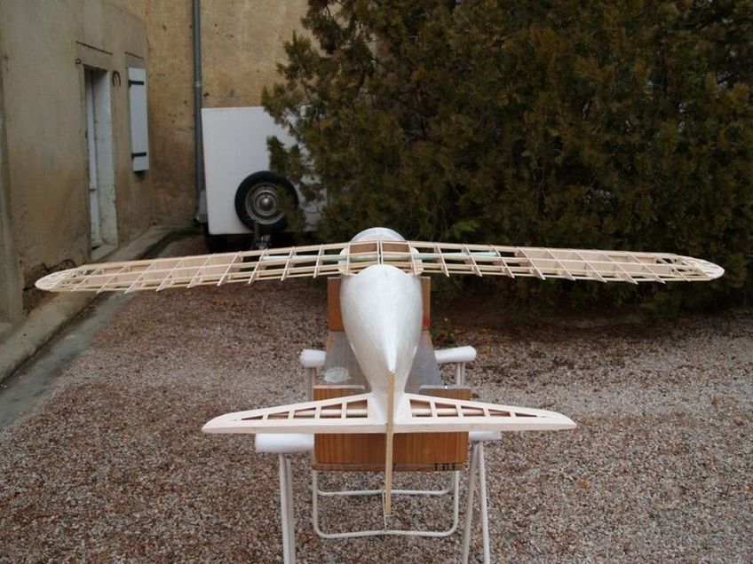 Le projet d'une escadrille de Gee-Bee Model Y. Le projet d'une escadrille de Gee-Bee Model Y.