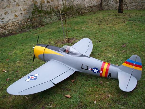 La construction du P-47 d'Alain La construction du P-47 d'Alain