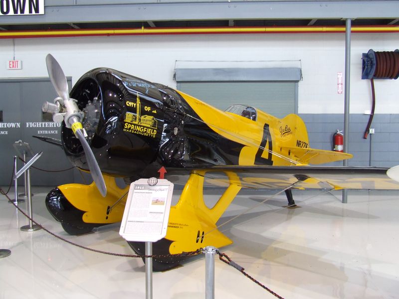 Gee-Bee-Z (1)