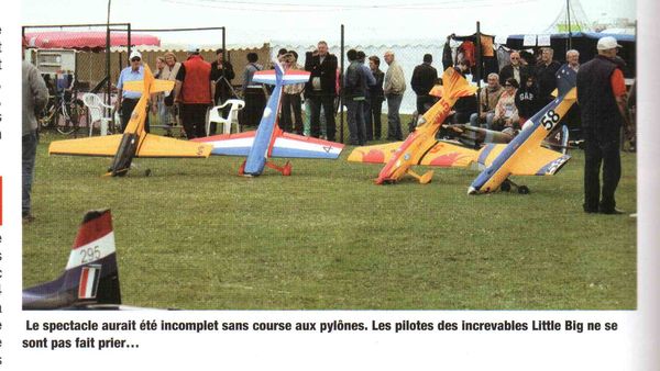 MRA, photo de groupe des New Little