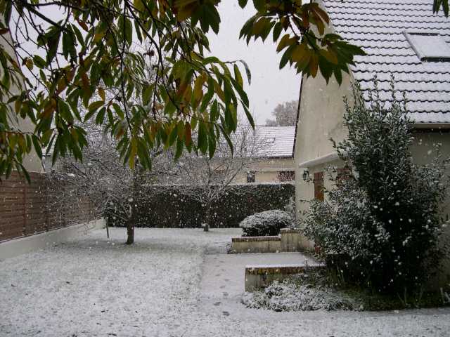 A Itteville il y a dÃ©jÃ  de la neige si si !!